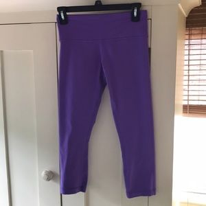 Purple lululemon cropped leggings